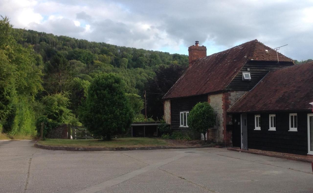 The Old Smithy Bed & Breakfast Duneton Exterior photo